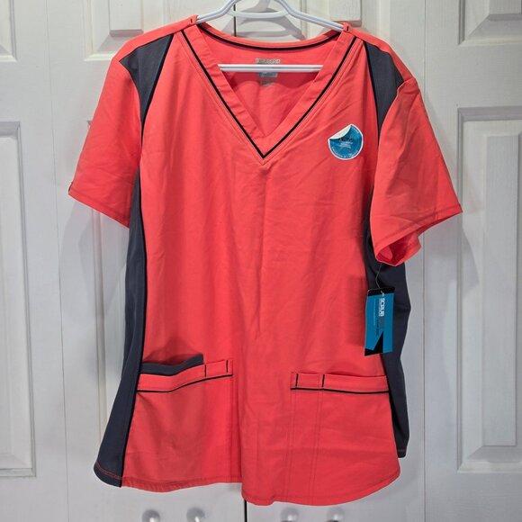 NWT Scrub Top – Breathable V-Neck 3 Pocket Top – Size XLarge - Picture 1 of 5